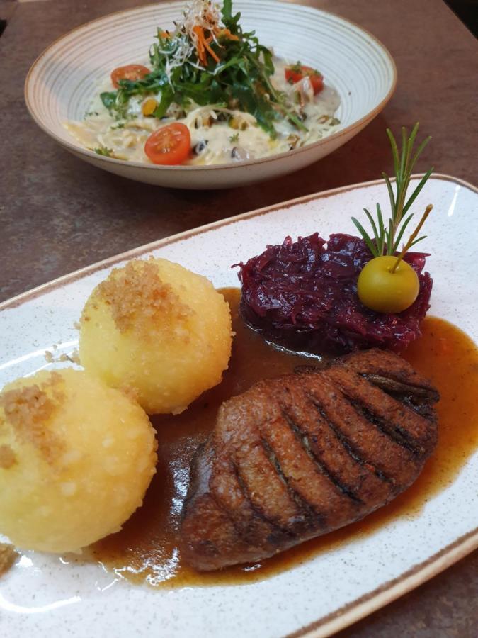 Hotel & Restaurant Sonnenhoefle Зомерхаусен Екстериор снимка