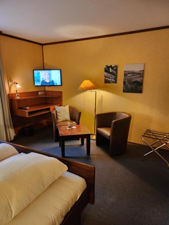 Hotel & Restaurant Sonnenhoefle Зомерхаусен Екстериор снимка